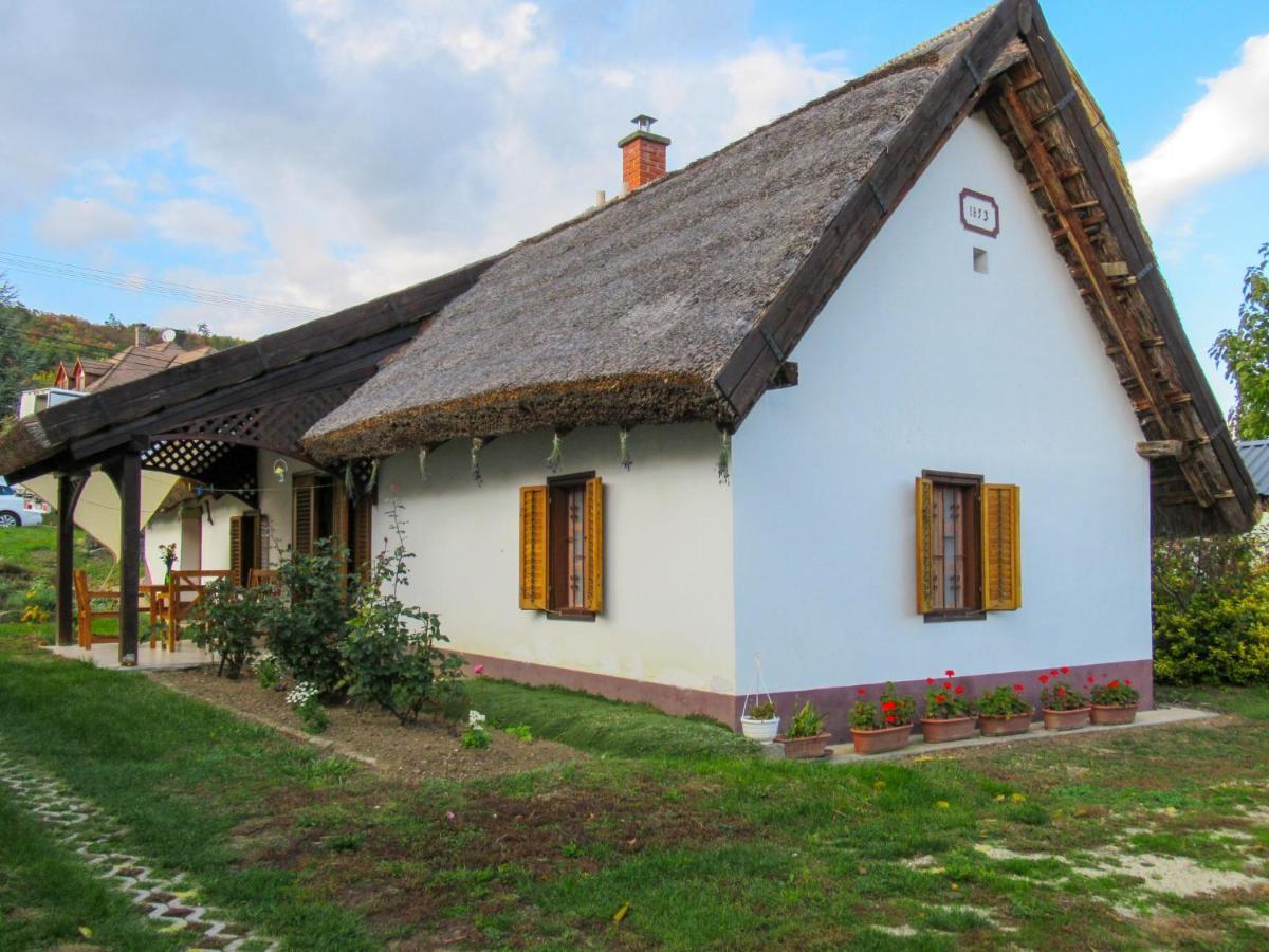 Holiday Home Szijarto - Bgk111 By Interhome Balatongyörök Esterno foto