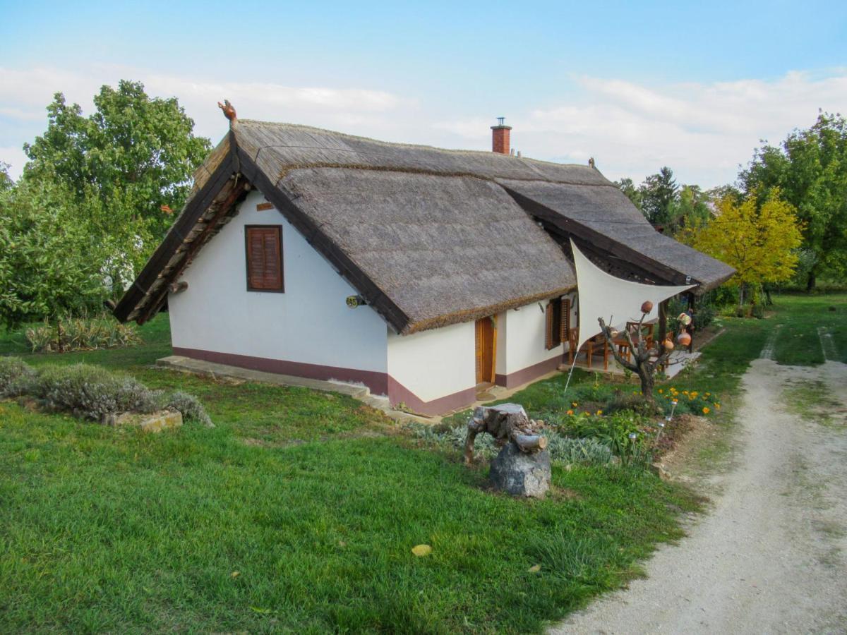 Holiday Home Szijarto - Bgk111 By Interhome Balatongyörök Esterno foto